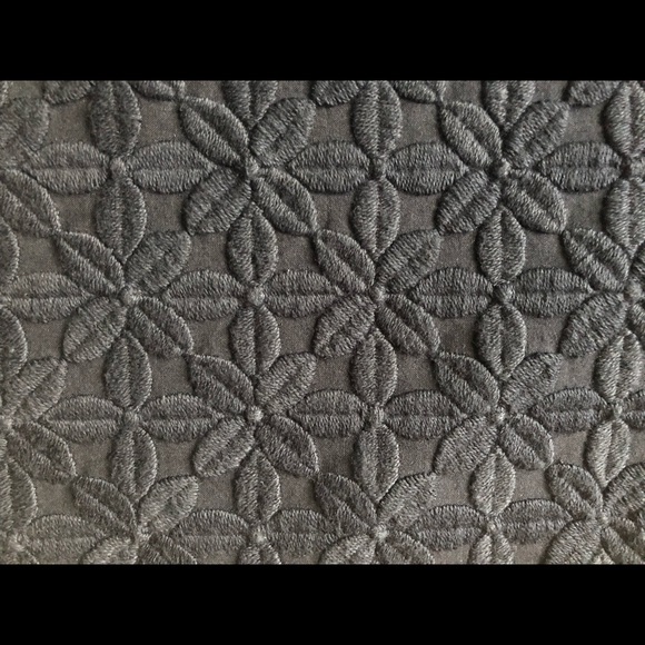 EUC Banana Republic Embroidered Skirt - Picture 4 of 4